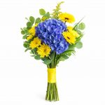 Свадебные букеты невесты с голубой гортензией