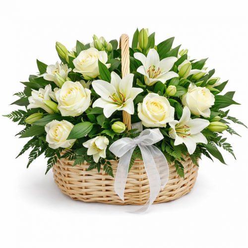 Цветочная композиция в корзине «Белоснежный ангел»